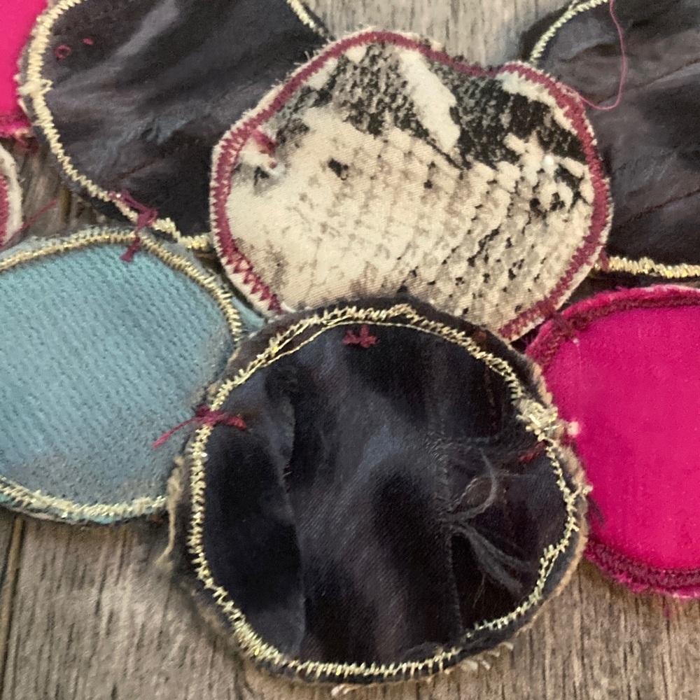 Chic Multicolor Statement Necklace - image 2